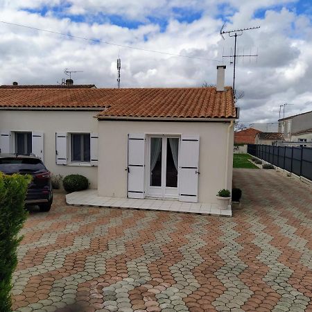 Maison Plain Pied Avec Jardin, Terrasse Et Veranda Cognac Exteriör bild